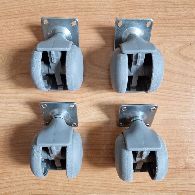 4 Ruedas giratorias para muebles