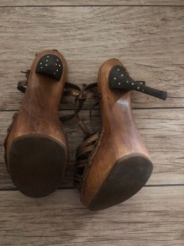 Sandali tacco legno oro - 37