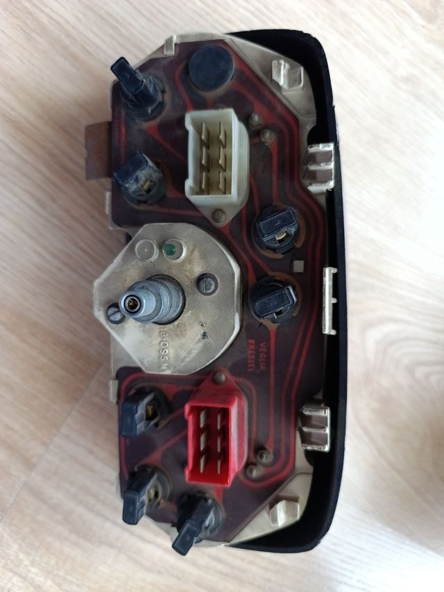 CUADRO SALPICADERO SEAT 850