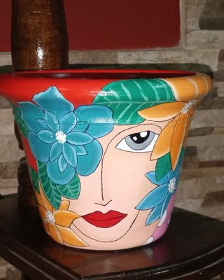 macetas pintadas a mano