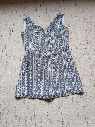 MONO CORTO GRIS Y BLANCO, S/ MANGAS EASY WEAR T.40