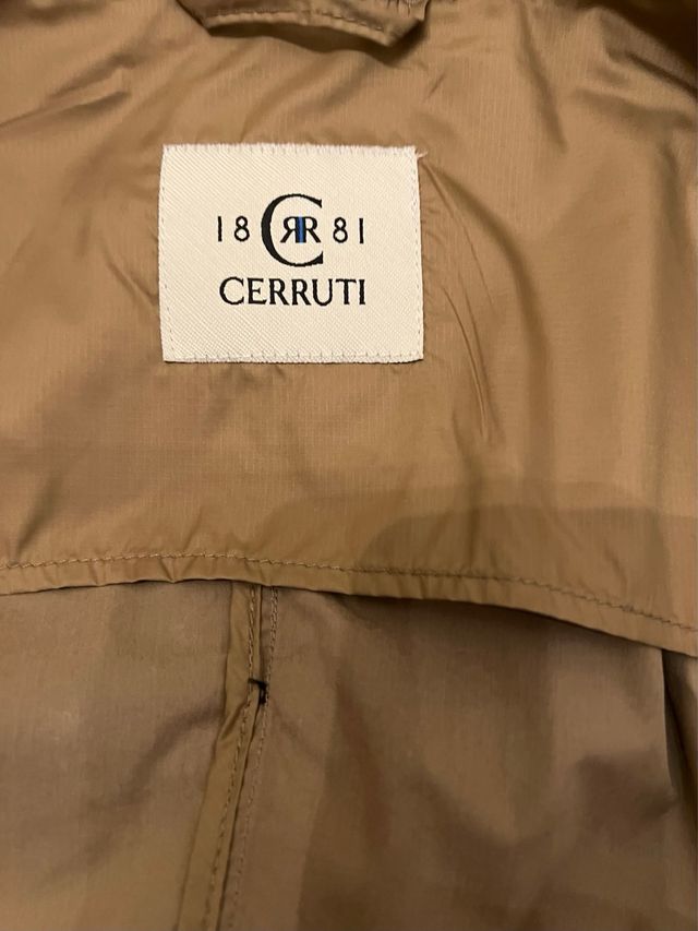 Gabardina corta de Cerruti