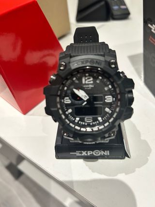 Reloj deportivo nuevo