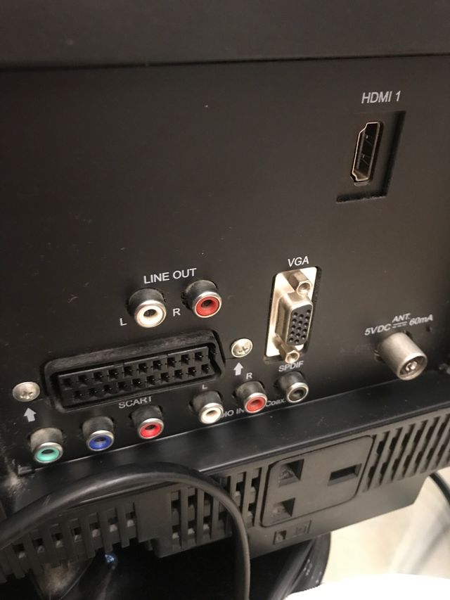 Television HDMI OKI con mando