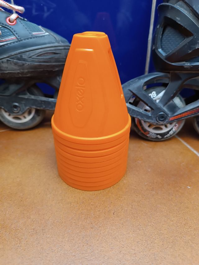 Patines Oxelo talla 32-35, conos, protec. y bolsa