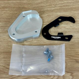 EXTENSIÓN DE BASE DE CABALLETE LATERAL SCRAMBLER