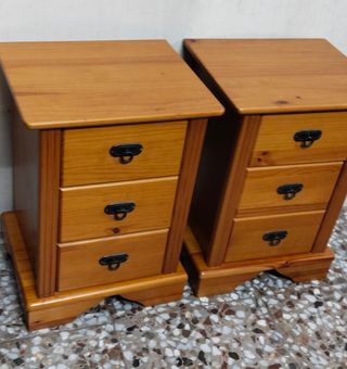 Cómoda cajonera con 2  mesillas 