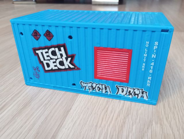 Circuito TEK DEK con 2 monopatines