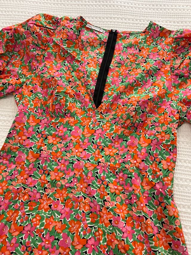 Vestido Lefties floral - Talla L