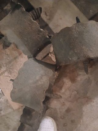 Mesita antigua de forja y cristal