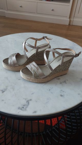 Sandalias Doradas Cuña NeroGiardini N 38