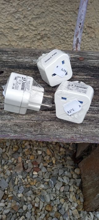 Adaptadores enchufe EU-UK (3)