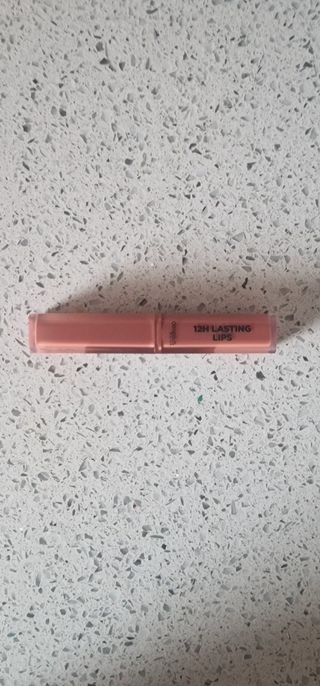 Labial lasting lips 12H nuevo