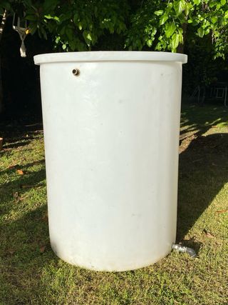 Depósito agua + Bomba