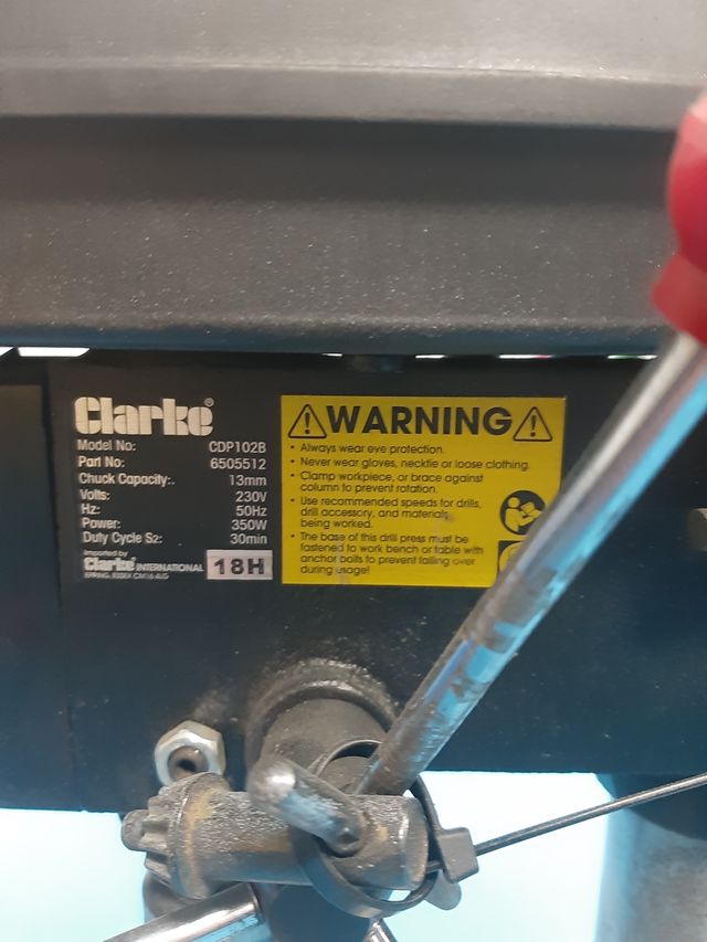TALADRO DE COLUMNA CLARKE CDP102B