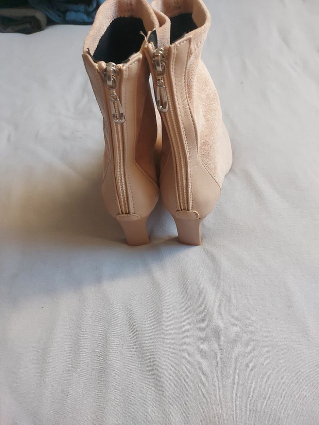 Botines ante beige, talla 38