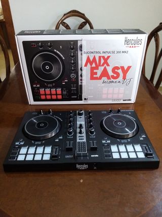 Tabla o mesa de DJ Hércules 300 MK2