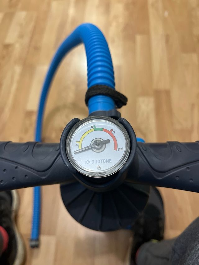 Bomba Duotone pump 5.8 SUP XL.