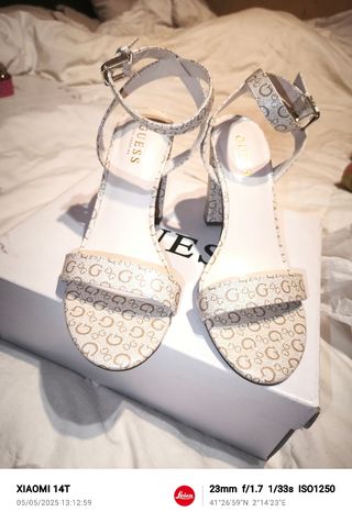Sandalias Guess  