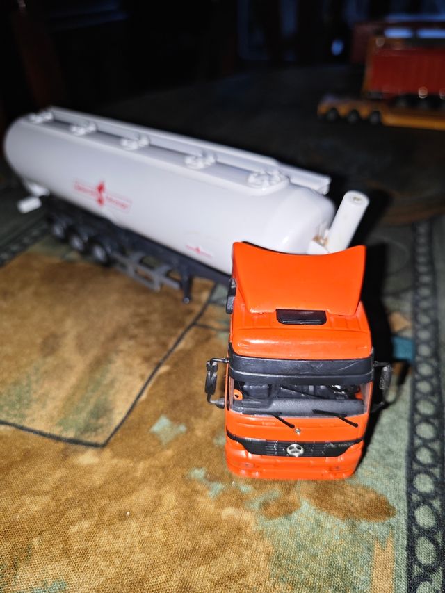 Camión Mercedes Benz Actros