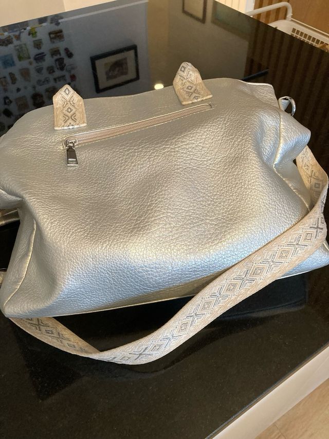 Bolso para hombro y mano