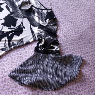 Blusa Cleo taglia L, bianca e nera.