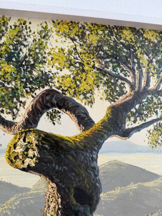 Paisaje con montaña y árboles,