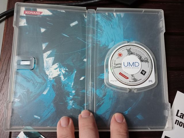 Metal Gear Solid Graphic Novel PSP Pal Esp Konami