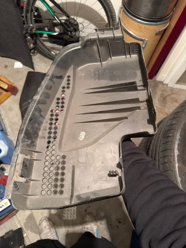 Tapas motor laguna 2 1.9dci