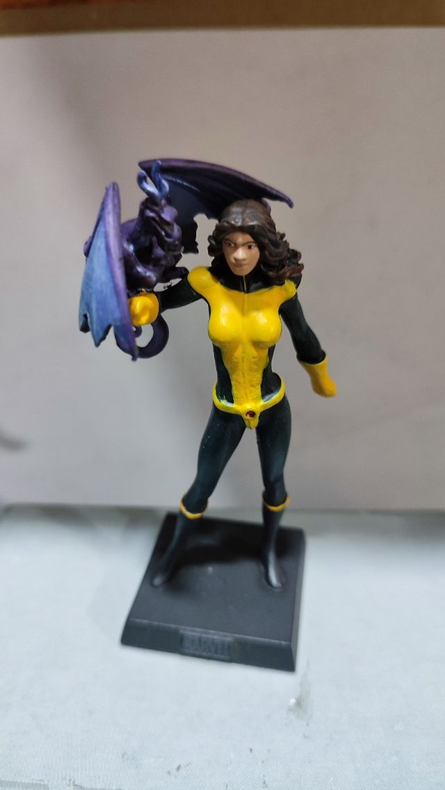 2 FIGURAS MARVEL NAMOR Y GATA SOMBRA De regalo 