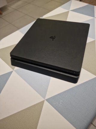 PS4 Slim 1TB