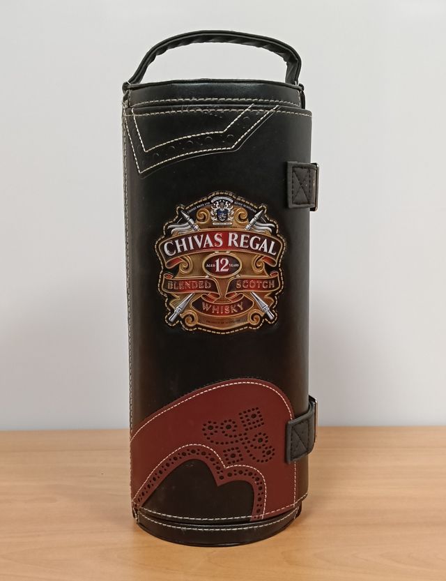 Estuche whisky Chivas Regal