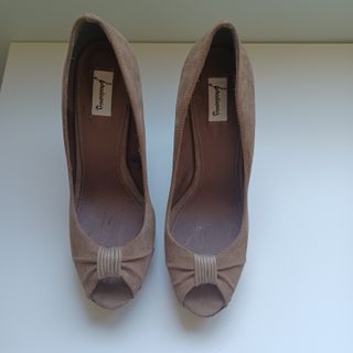 Zapato tacón peeptoes tonos marrones BLANCO