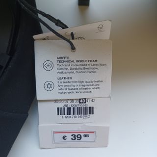 Zapato salón piel ante negro de tacón alto Zara