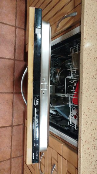 LAVAVAJILLAS INTEGRAR AEG FAVORIT 50580 VI DE 60CM