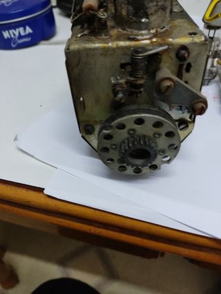 6 Válvulas Radio TV ,VHF  Selector de canalesECC82