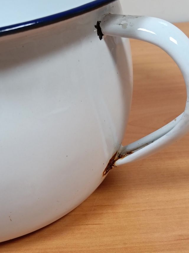 Orinal esmaltado antiguo