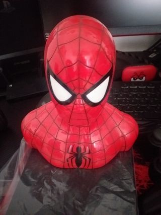 Figura hucha de spiderman