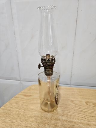 Lámpara antigua de aceite de cristal
