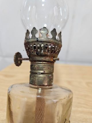 Lámpara antigua de aceite de cristal
