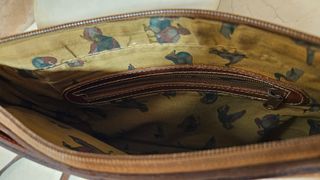 Coqueto bolso de cuero