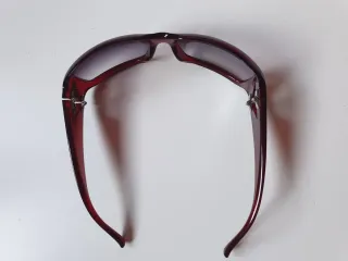 OFERTA Gafas de sol rojas Armanni