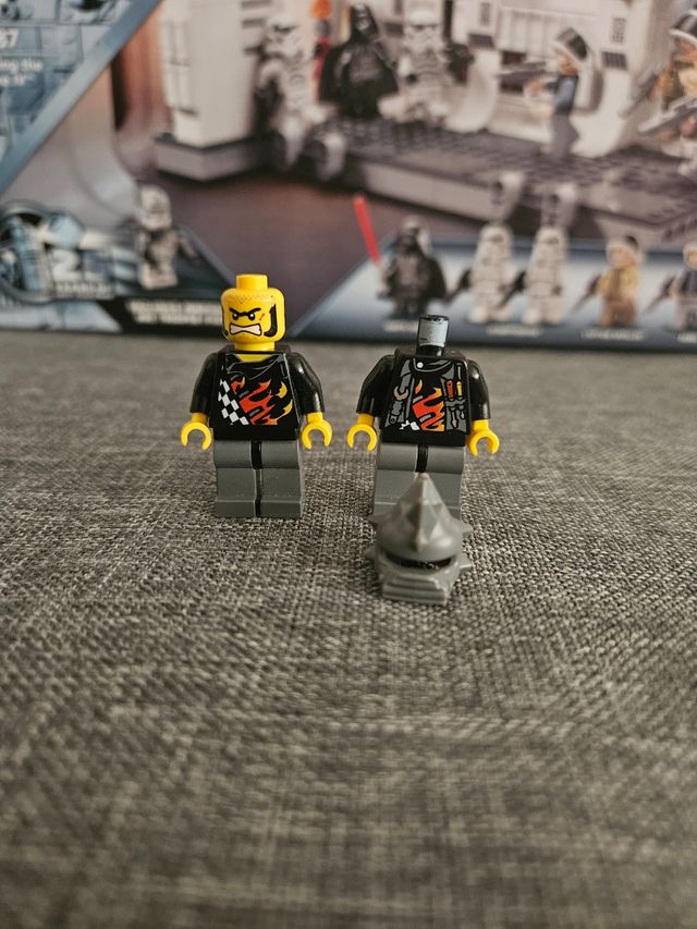 Partes de minifiguras de Lego World Racers.