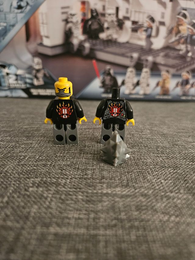 Partes de minifiguras de Lego World Racers.