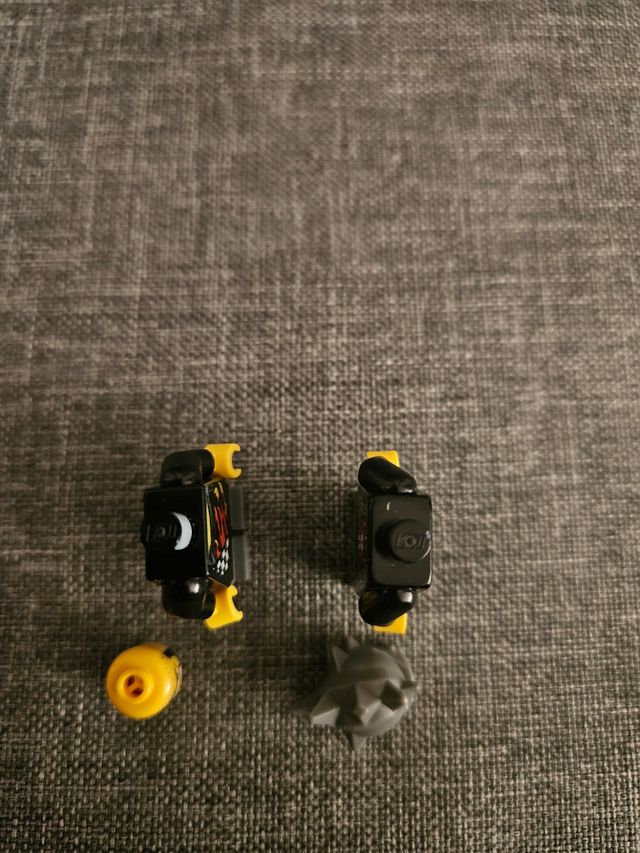 Partes de minifiguras de Lego World Racers.