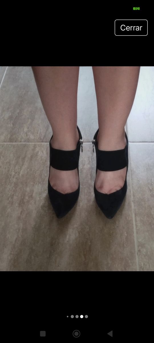 Estiletos gamusina azul de Zara