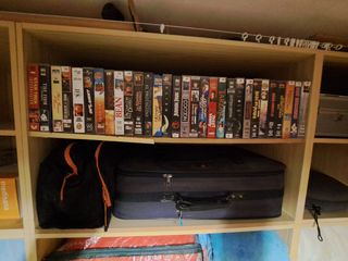 Lote de 250 Cintas VHS. 3€ unidad. Lote 10 mínimo.