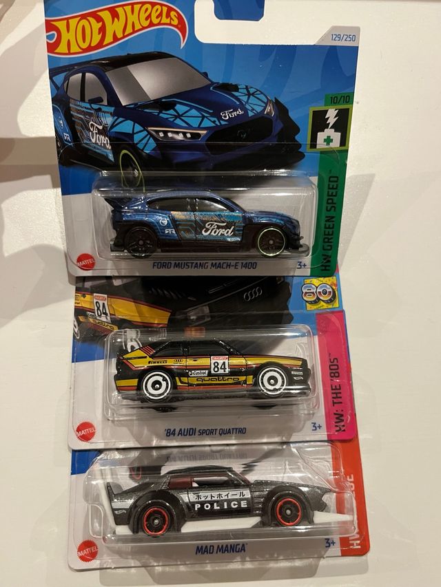 Pack Hot Wheels nuevos: 1 treasure hunt+ 2 basicos