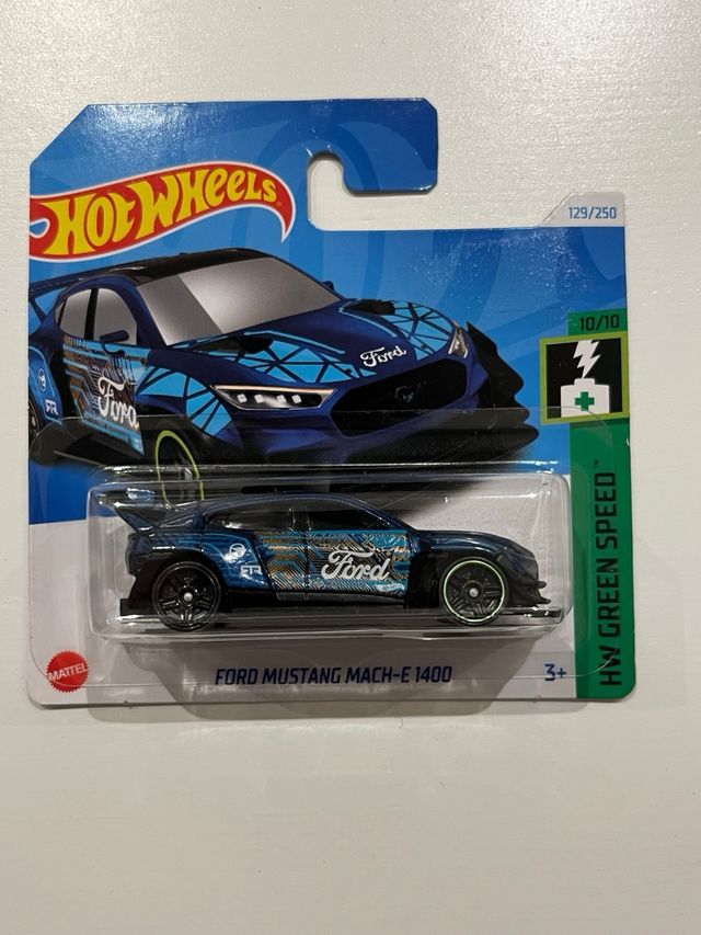 Pack Hot Wheels nuevos: 1 treasure hunt+ 2 basicos