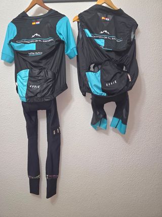 Abbigliamento ciclismo premium Gobik taglia S, M